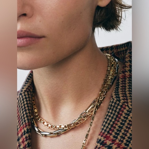 Zara Jewelry - Zara square piece gold necklace